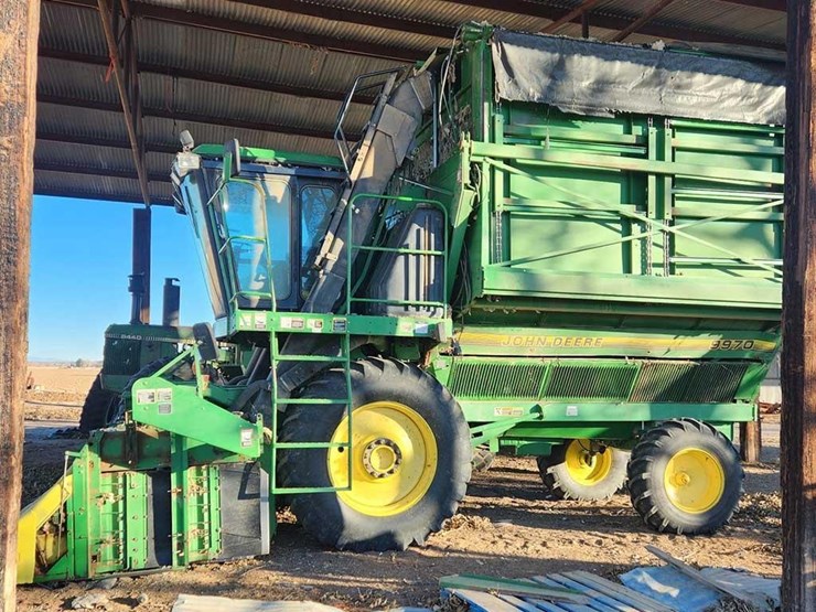 deere-9970-cotton-picker-image-1