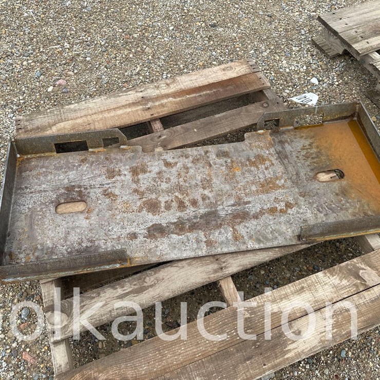 140 - FORMED SKID STEER FRAME