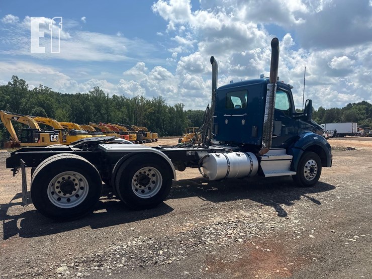 2018-kenworth-t880-image-5
