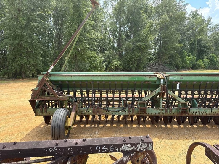john-deere-520-image-10