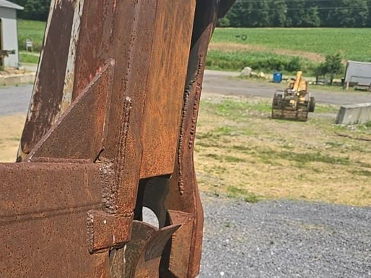 2004-tigercat-240b-image-27