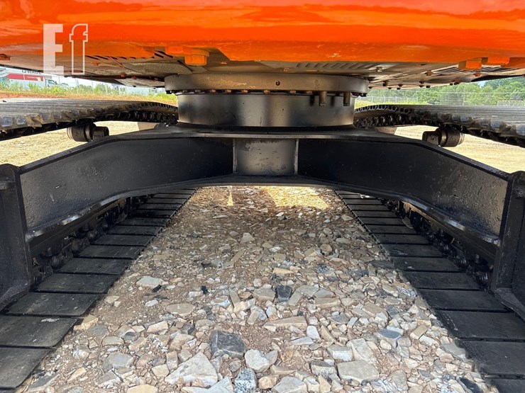 2021-hitachi-zx135us-6-image-18