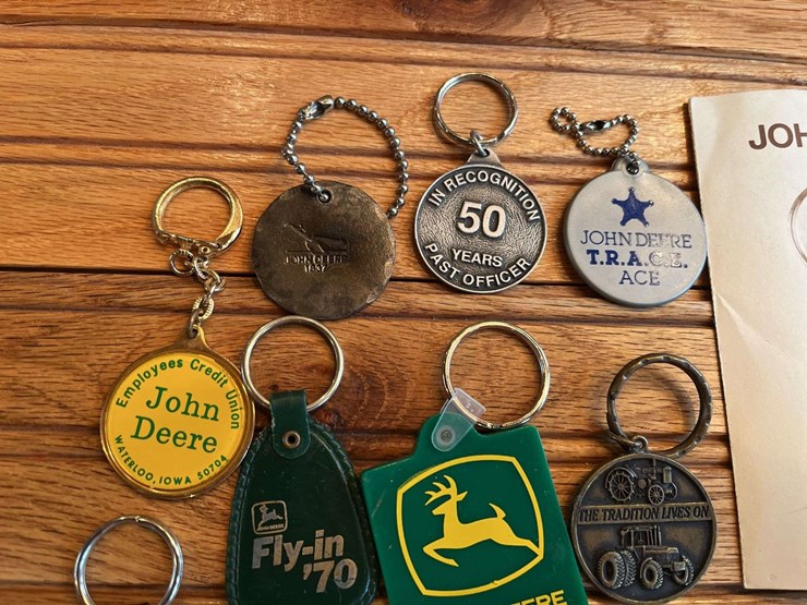 john-deere-keychains-image-2