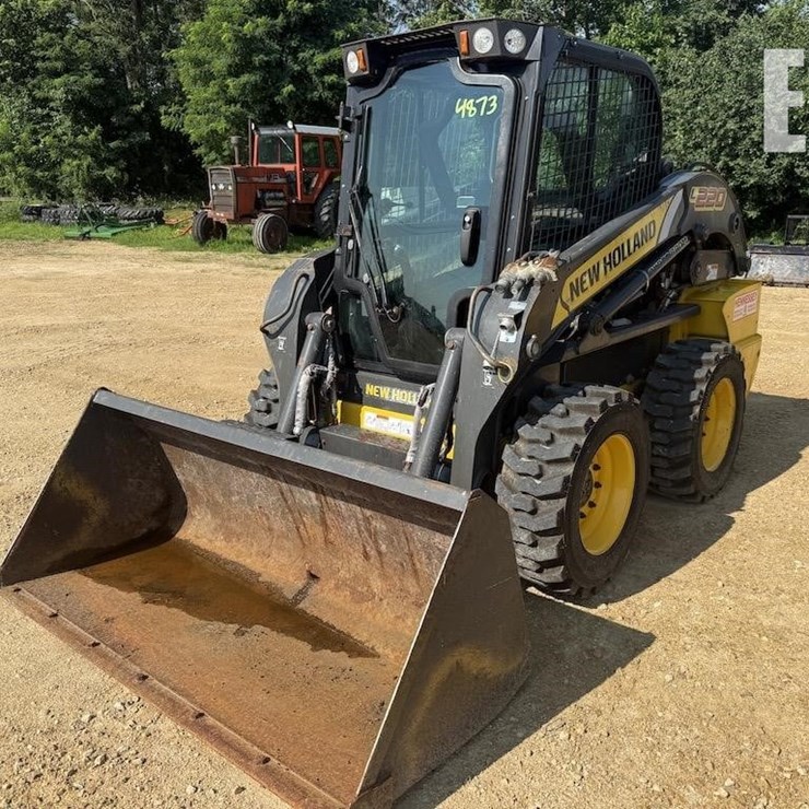 2019 NEW HOLLAND L220