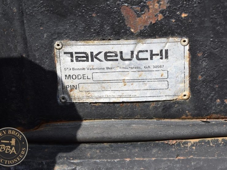 2017-takeuchi-ts50v-image-17