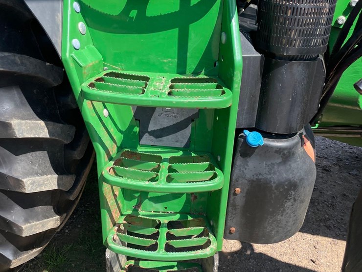 2014-john-deere-6210r-image-54