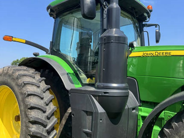 2014-john-deere-8270r-image-15