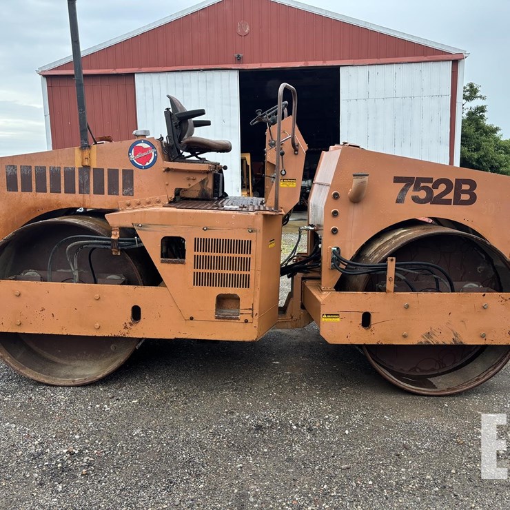 CASE 752B
