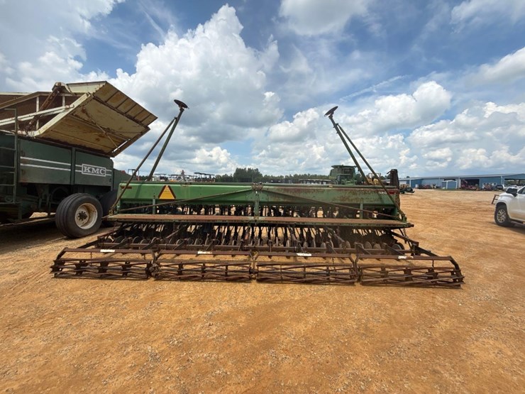 john-deere-520-image-5