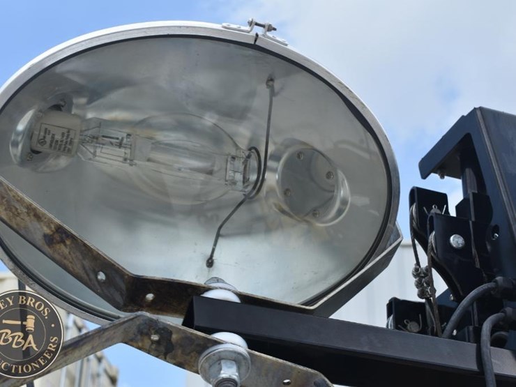 2019-allmand-bros-night-lite-v-series-image-30