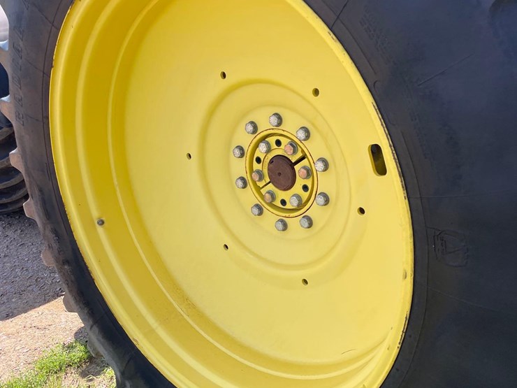 2014-john-deere-6210r-image-58