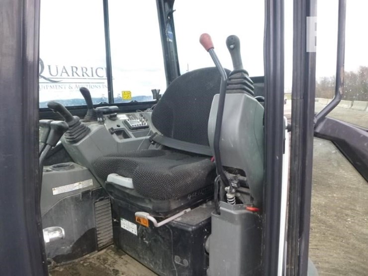 2021-bobcat-e35-image-13