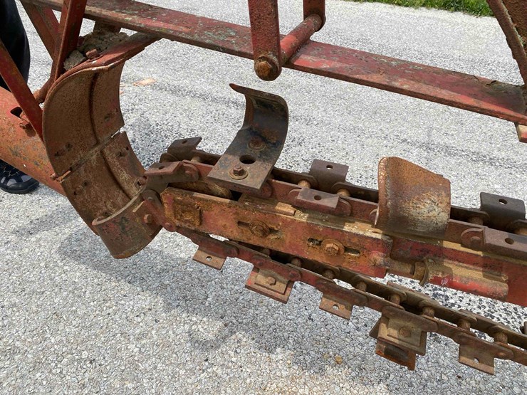 vermeer-model-12-pto-field-tiling-machine-image-17