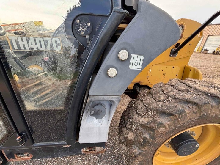 caterpillar-th407c-image-47