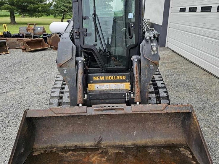 2018-new-holland-c277-image-3