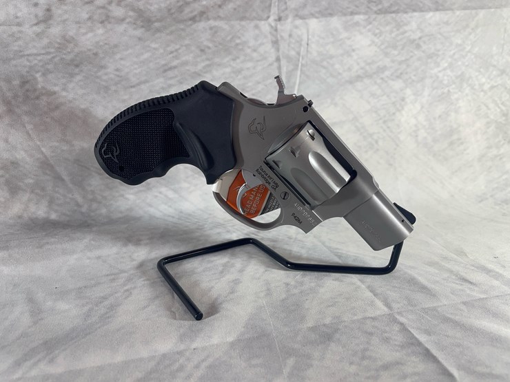 #4378-•-taurus-model-942-22-wmr-revolver,-sn:-ahd909852-image-3