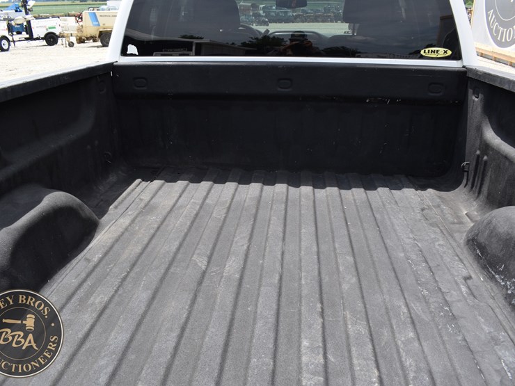 2017-chevrolet-silverado-1500-image-13