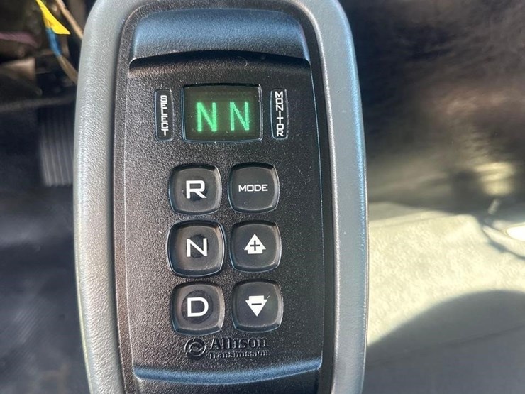 2019-international-durastar-4300-image-27