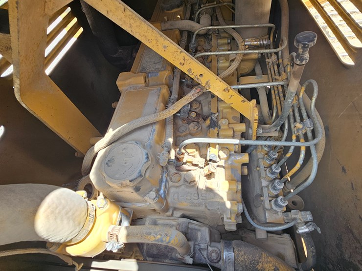 caterpillar-d4c-image-24