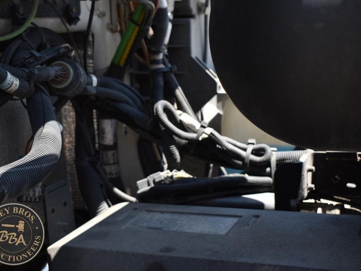 2011-kenworth-t660-image-76