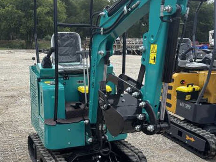 #110-•-cfg-industrial-mini-excavator-image-2
