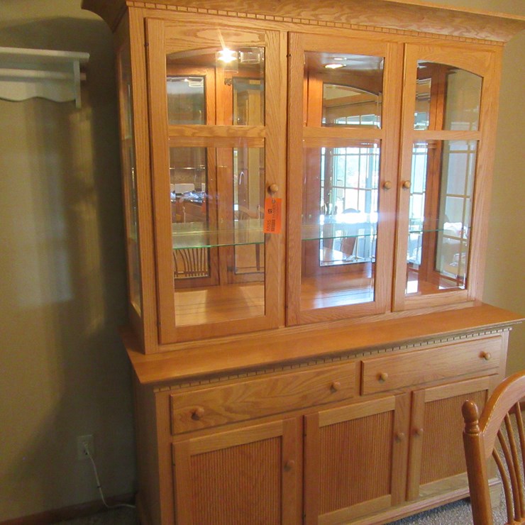 #8885 • Amish Oak Hutch