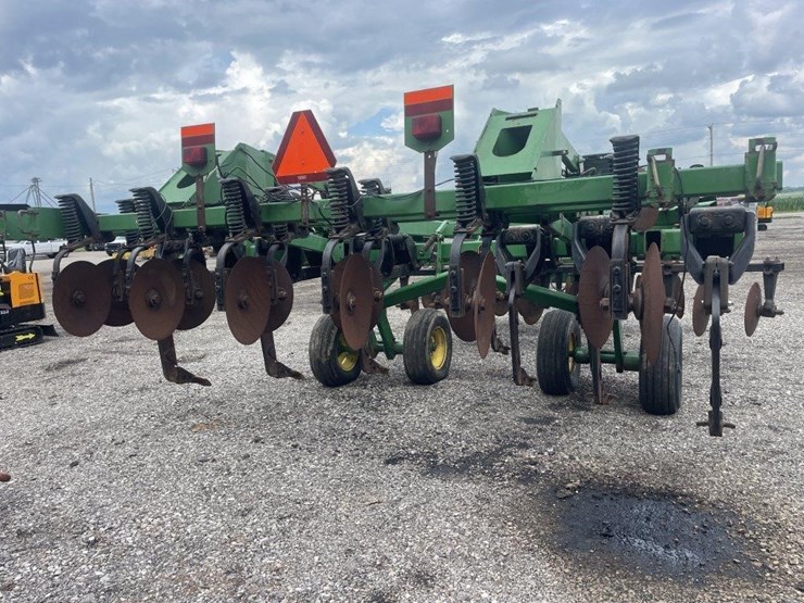 2002-john-deere-2700-image-14
