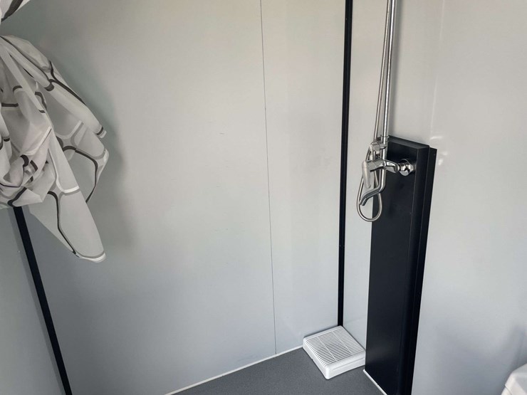 portable-washroom-image-6