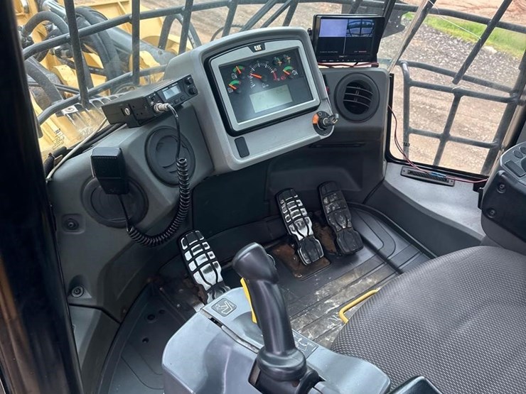 2021-caterpillar-980m-image-33