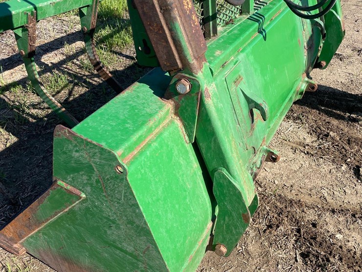 2014-john-deere-6210r-image-85