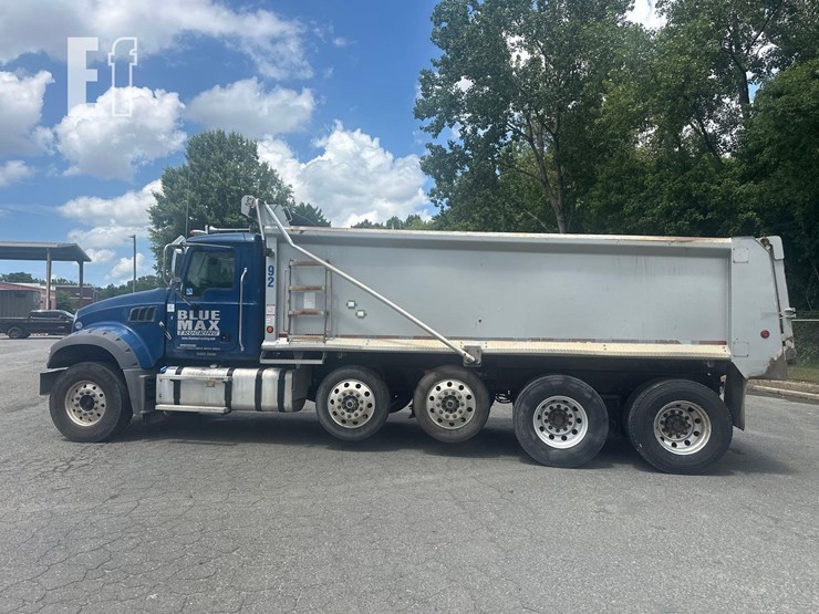 2021-mack-granite-64fr-image-9