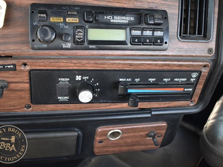1999-freightliner-fld112-image-67