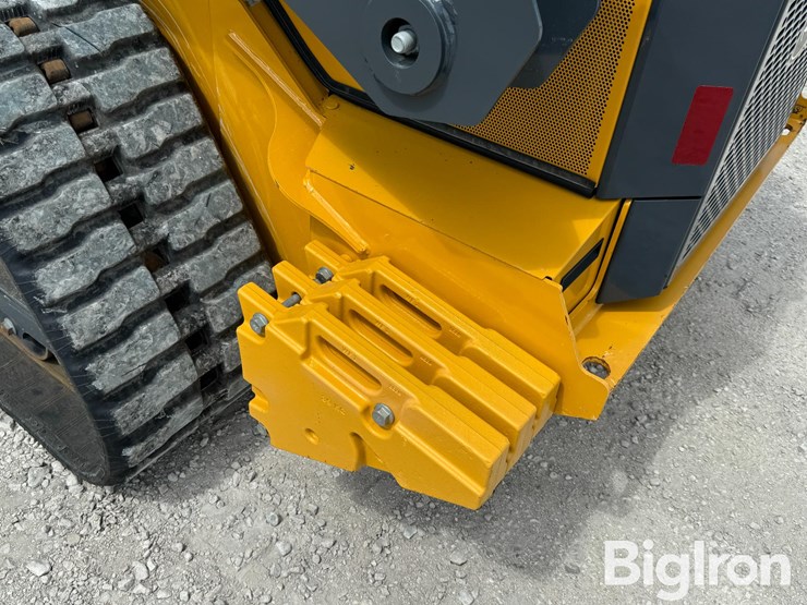 2023-deere-331g-image-13
