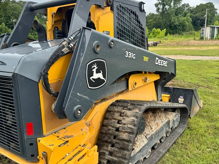 2023-deere-331g-image-4