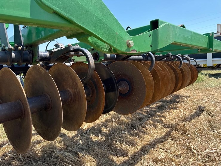 john-deere-2310-image-19