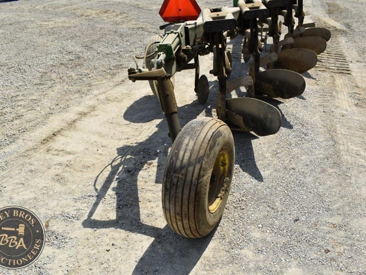 john-deere-2700-image-11