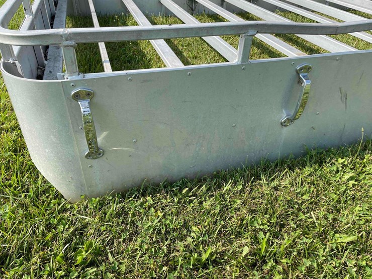 2006-8’x28’-c&c-aluminum-livestock-trailer-image-39