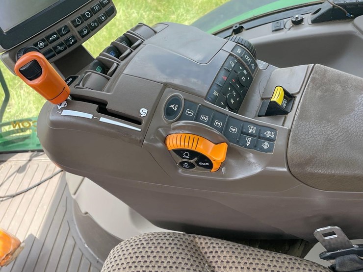 2015-john-deere-6155r-image-40