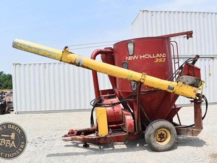 new-holland-353-image-1