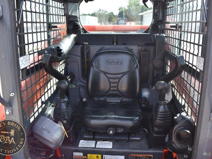 2020-kubota-ssv65-image-39
