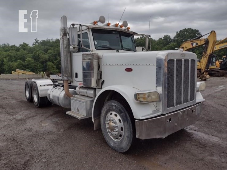 2008-peterbilt-388-image-39