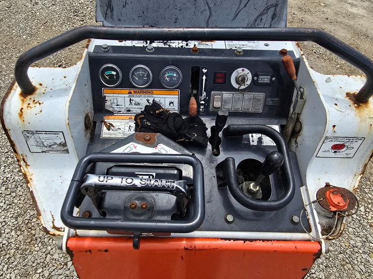 #16577-•-2016-bobcat-mt55-mini-skid-steer-image-31