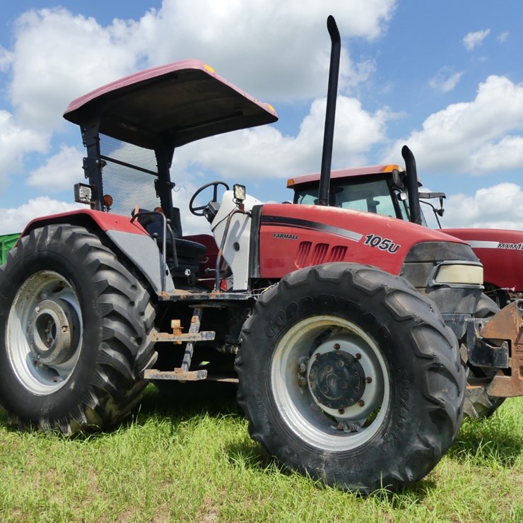 CASE IH FARMALL 105U