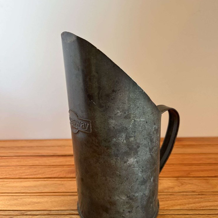 Jamesway Feed Scoop