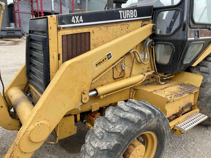 caterpillar-416b-image-9