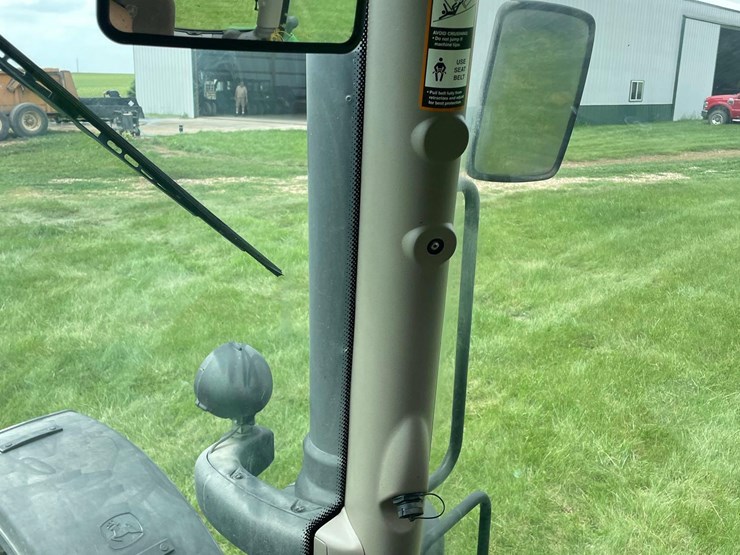 2015-john-deere-6155r-image-46
