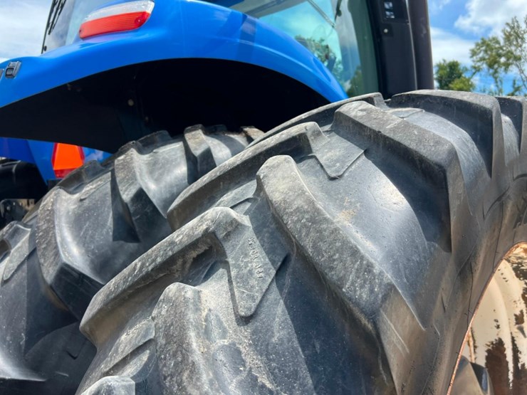 2014-new-holland-t8.360-image-16
