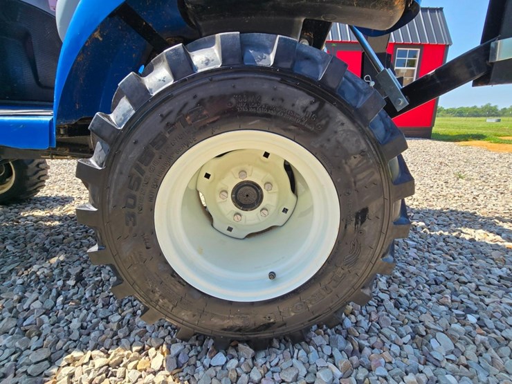 2023-new-holland-workmaster-25s-image-40