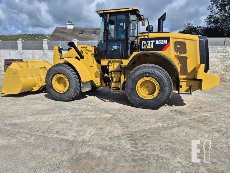 2020-caterpillar-962m-image-2