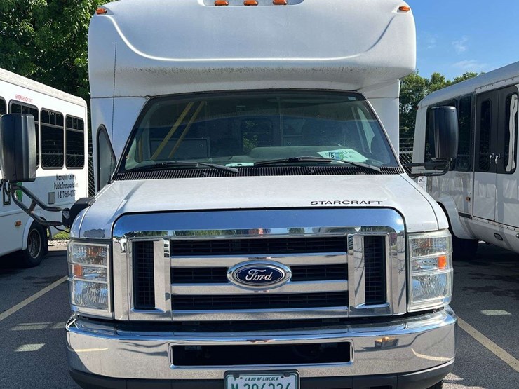 2016-ford-e450-image-2